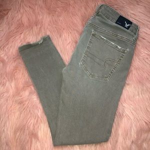 American Eagle Cropped Jeans Size 4